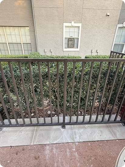 2b300ae5-a150-4dd1-96d3-67508b3ecd4a 1